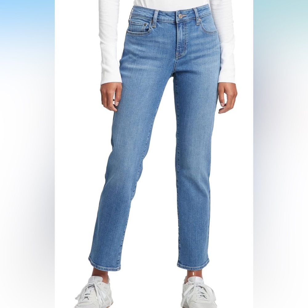 Women’s - GAP Classic Straight Fit Denim Jeans - Medium Wash - 10/30R